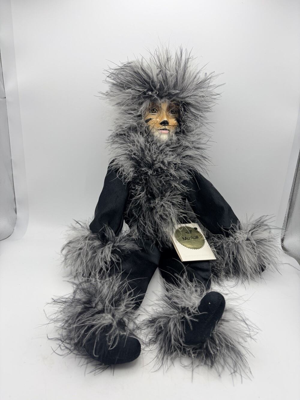 Crawford's Collectibles Porcelain Cat Doll From Musical CATS Grizabella-Memory
